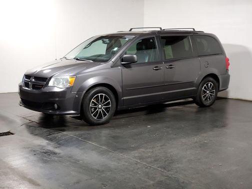 Granite Pearlcoat 2017 Dodge Grand Caravan GT