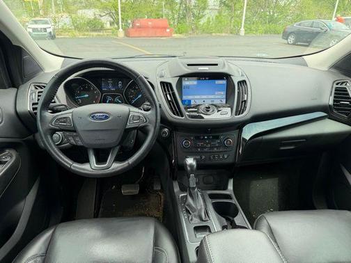 White Platinum Metallic Tri-Coat 2017 Ford Escape Titanium