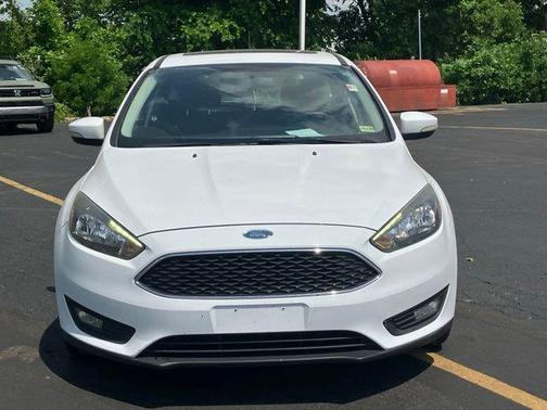 Oxford White 2018 Ford Focus SEL
