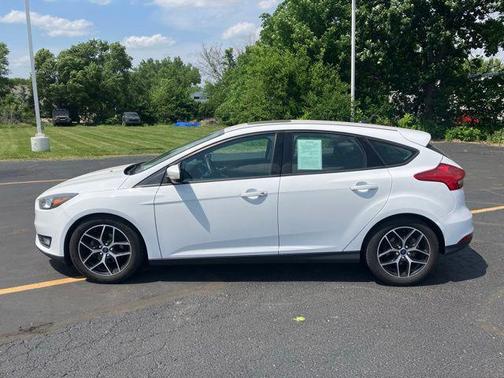 Oxford White 2018 Ford Focus SEL