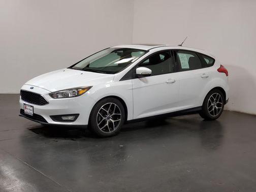 Oxford White 2018 Ford Focus SEL