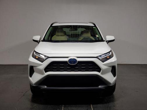 Ice Cap 2023 Toyota RAV4 Hybrid XLE