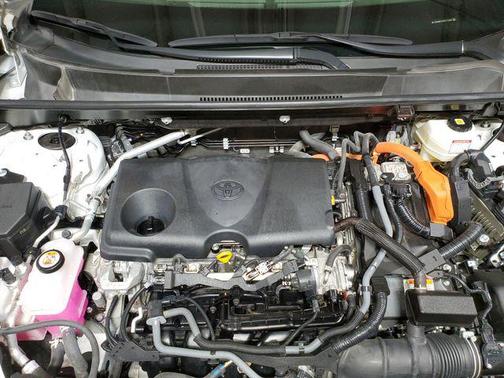 Ice Cap 2023 Toyota RAV4 Hybrid XLE