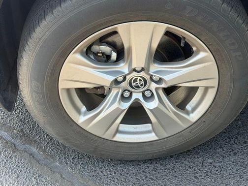 Ice Cap 2023 Toyota RAV4 Hybrid XLE