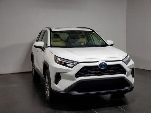 Ice Cap 2023 Toyota RAV4 Hybrid XLE
