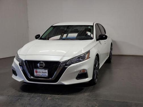 2020 Nissan Altima SR FWD