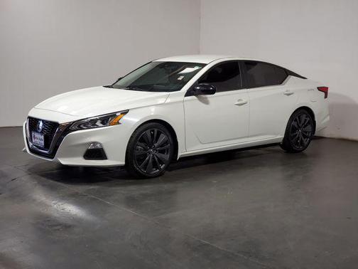 2020 Nissan Altima SR FWD