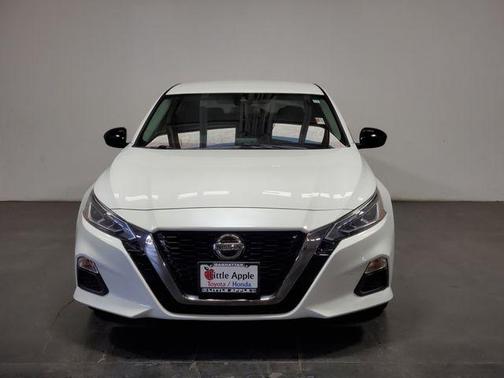 2020 Nissan Altima SR FWD