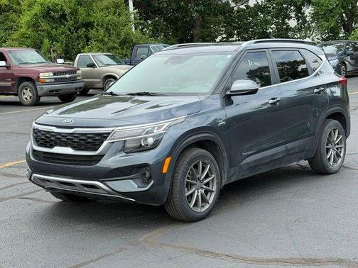 Gravity Gray 2021 Kia Seltos EX