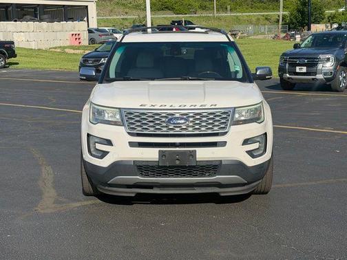 White Platinum Clearcoat Metallic 2016 Ford Explorer Platinum