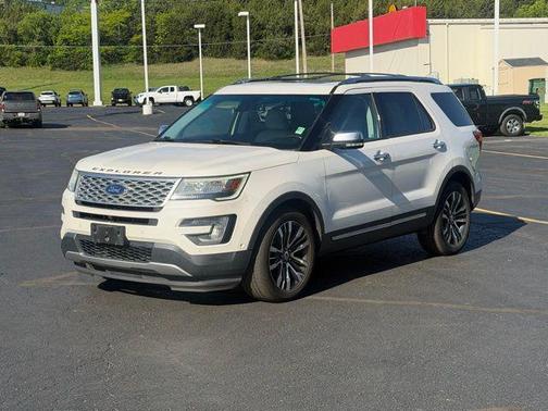 White Platinum Clearcoat Metallic 2016 Ford Explorer Platinum