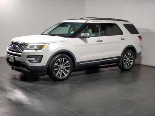 White Platinum Clearcoat Metallic 2016 Ford Explorer Platinum