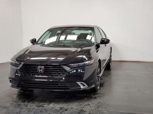 Crystal Black Pearl 2026 Honda Accord Hybrid Touring