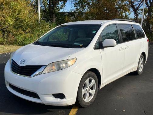 2012 Toyota Sienna LE