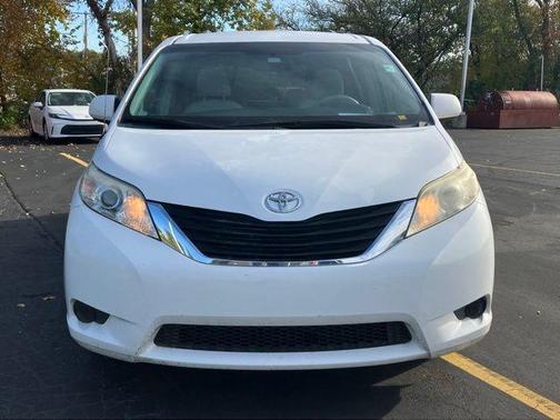 2012 Toyota Sienna LE