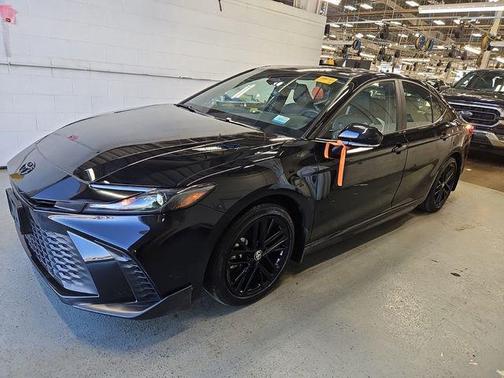 Midnight Black Metallic 2025 Toyota Camry SE
