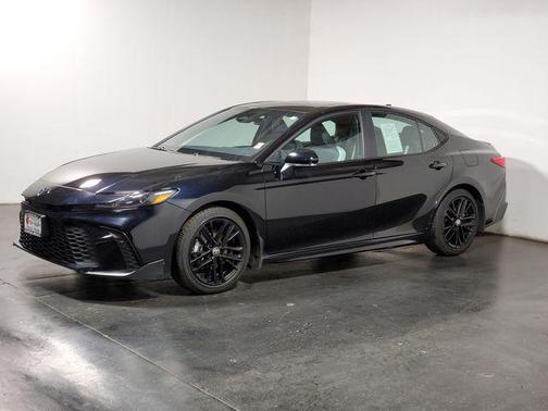 Midnight Black Metallic 2025 Toyota Camry SE