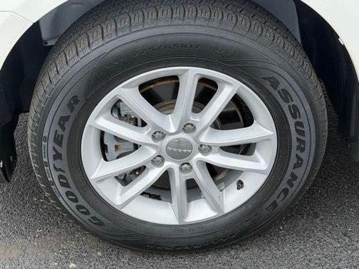 Vice White 2017 Dodge Journey SXT