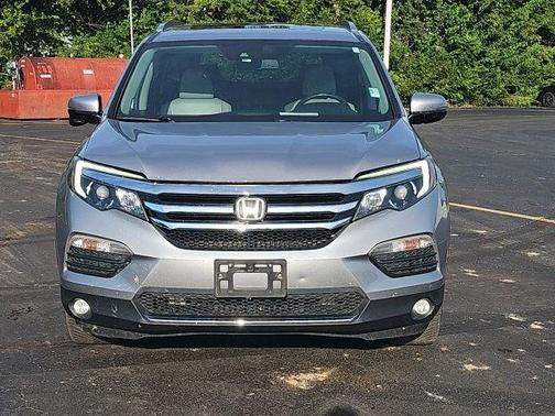 Lunar Silver Metallic 2016 Honda Pilot Touring