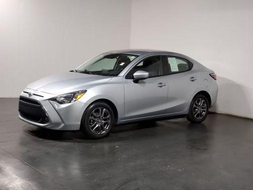 Chromium 2019 Toyota Yaris Sedan LE