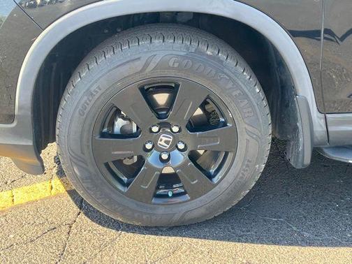 Crystal Black Pearl 2017 Honda Ridgeline Black