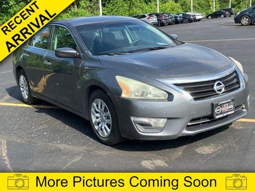 Gun Metallic 2015 Nissan Altima 2.5 S