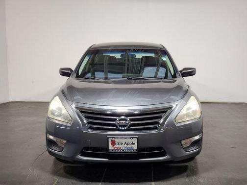 Gun Metallic 2015 Nissan Altima 2.5 S
