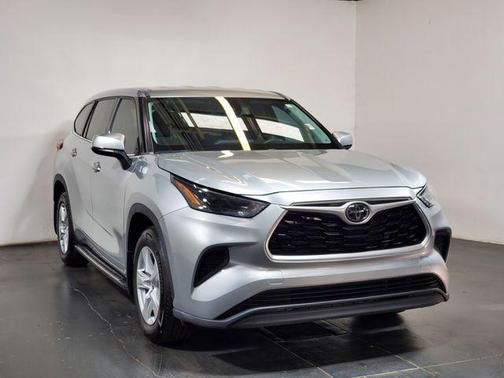 2022 Toyota Highlander L