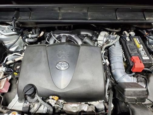 2022 Toyota Highlander L