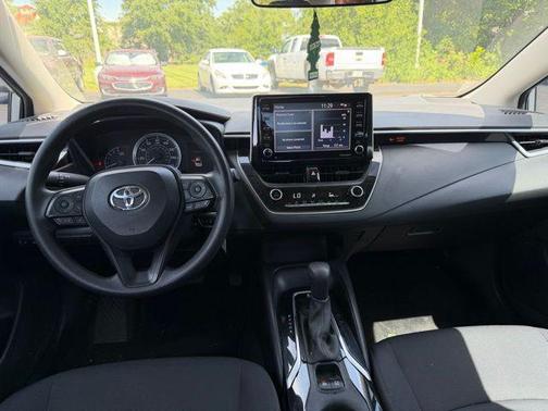 Classic Silver Metallic 2021 Toyota Corolla LE
