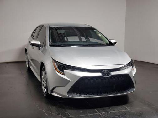 Classic Silver Metallic 2021 Toyota Corolla LE