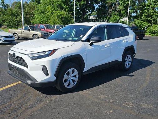 Ice Cap 2024 Toyota RAV4 LE