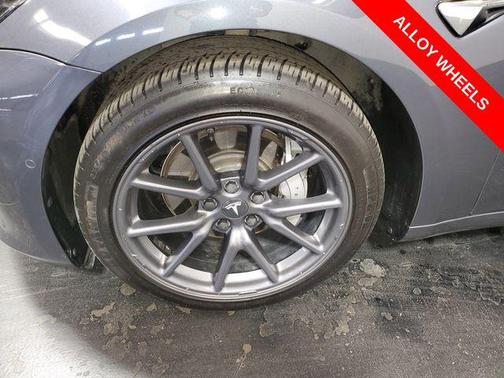 Midnight Silver Metallic 2019 Tesla Model 3 Standard Range Plus