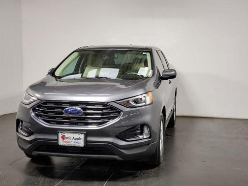 Carbonized Gray Metallic 2021 Ford Edge SEL