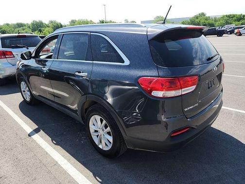 Platinum Graphite 2017 Kia Sorento LX