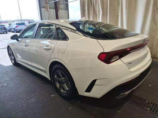 Glacial White Pearl 2022 Kia K5 LXS
