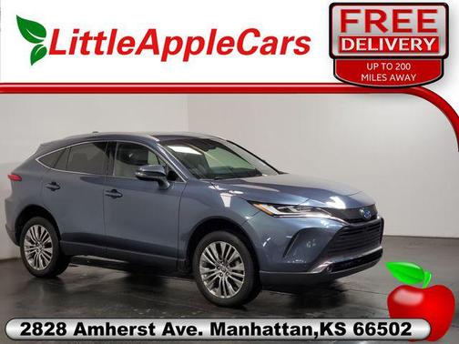 Coastal Gray Metallic 2022 Toyota Venza Limited