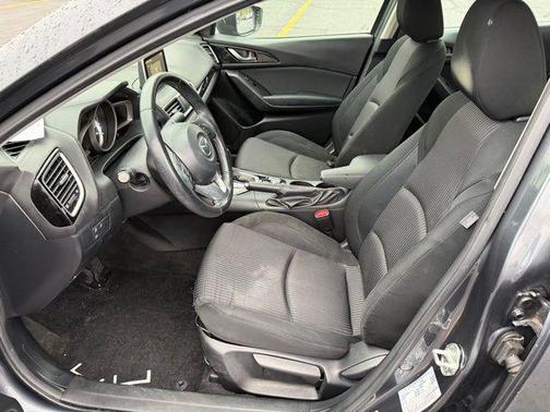 2016 Mazda Mazda3 i Touring