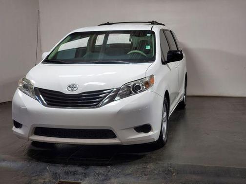 2014 Toyota Sienna LE