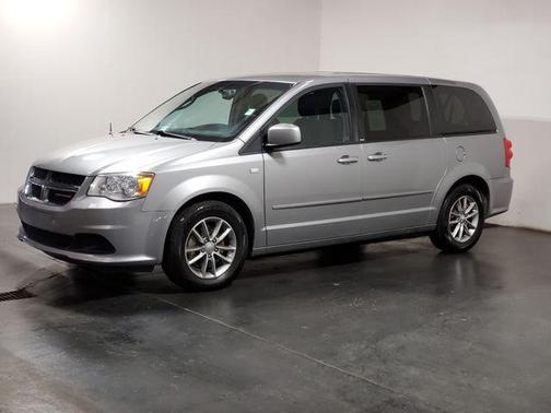 Billet Silver Metallic Clearcoat 2014 Dodge Grand Caravan AVP/SE