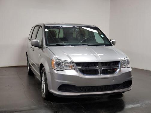Billet Silver Metallic Clearcoat 2014 Dodge Grand Caravan AVP/SE