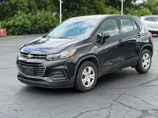 Mosaic Black Metallic 2017 Chevrolet Trax LS