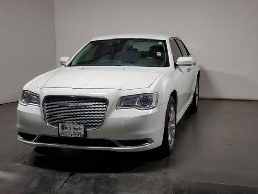 2016 Chrysler 300 Limited