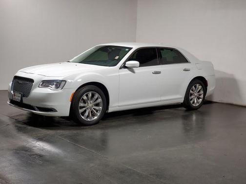 2016 Chrysler 300 Limited