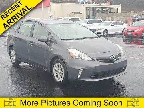 2013 Toyota Prius v Five