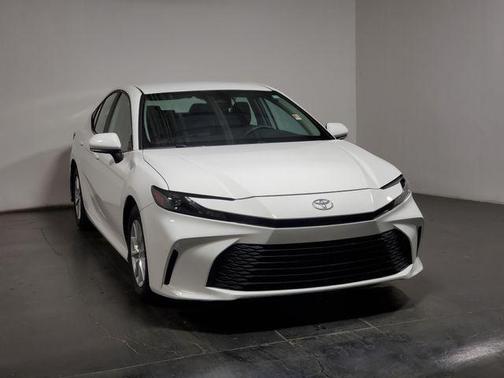 Ice Cap 2025 Toyota Camry LE