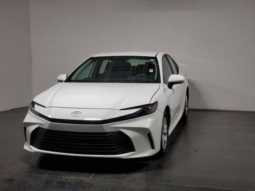 Ice Cap 2025 Toyota Camry LE