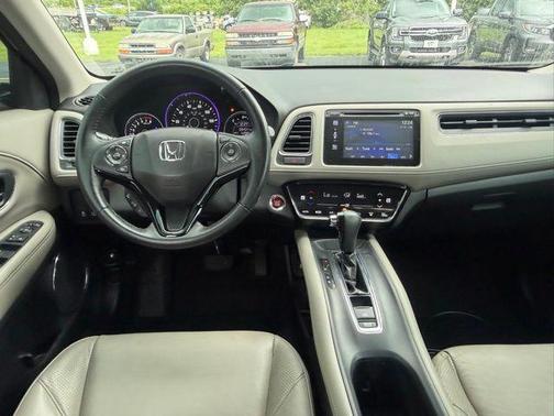 Alabaster Silver Metallic 2016 Honda HR-V EX-L w/Navigation