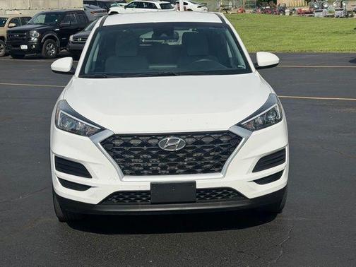 Winter White 2020 Hyundai TUCSON SE