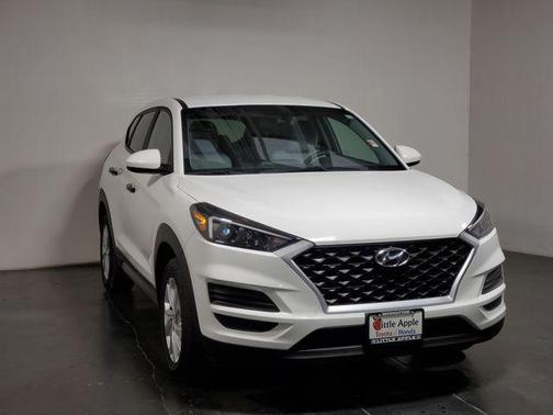 Winter White 2020 Hyundai TUCSON SE